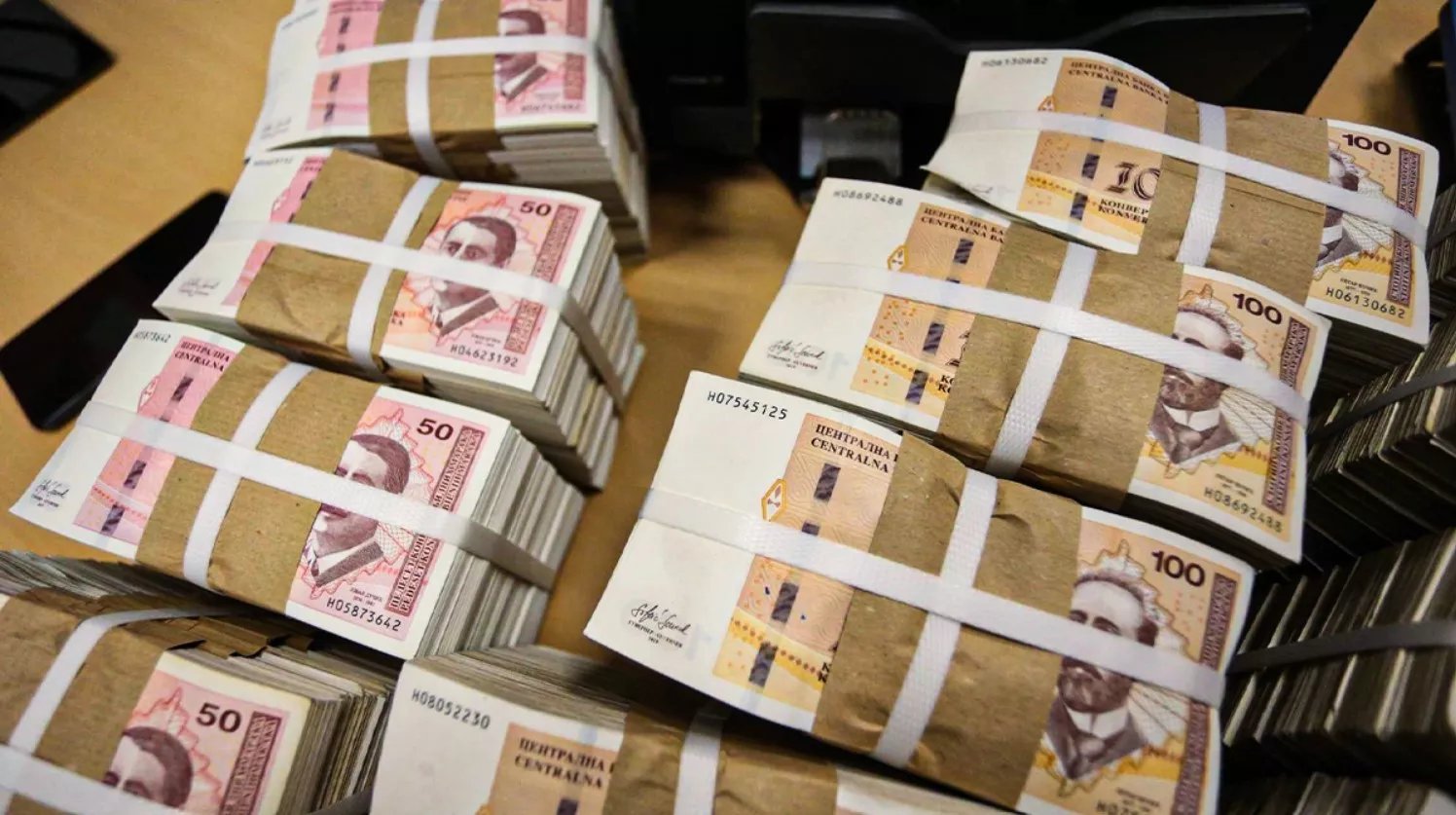 Porezna uprava FBiH evidentirala 7,3 milijarde KM javnih prihoda u prvih deset mjeseci