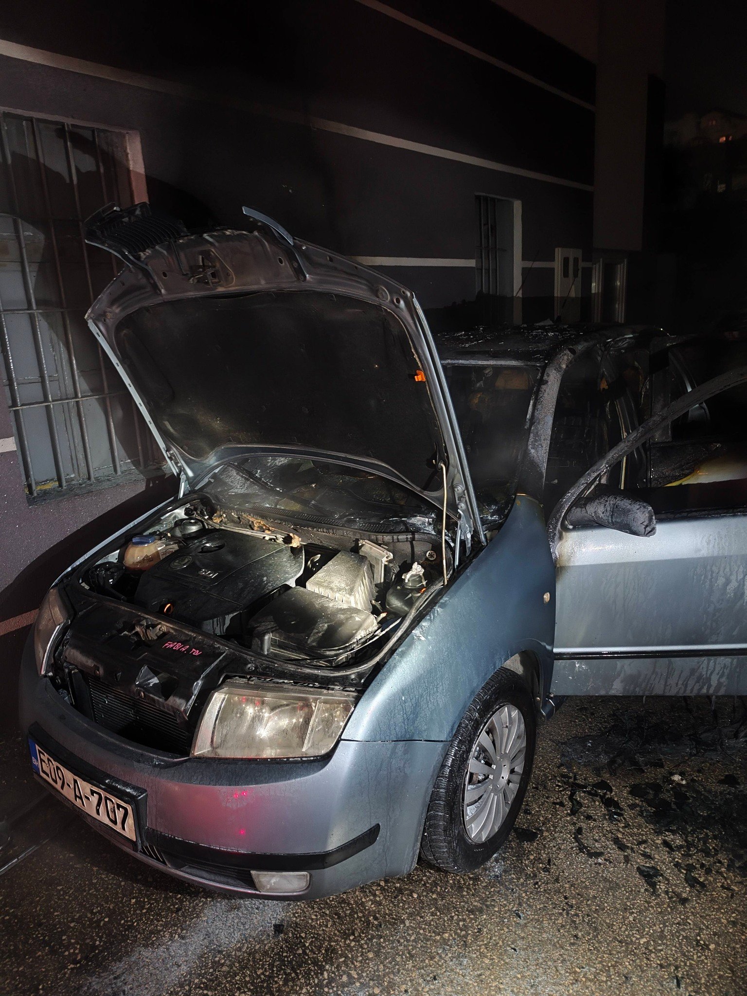 Požar u Gračanici: Vatrogasci brzo reagovali