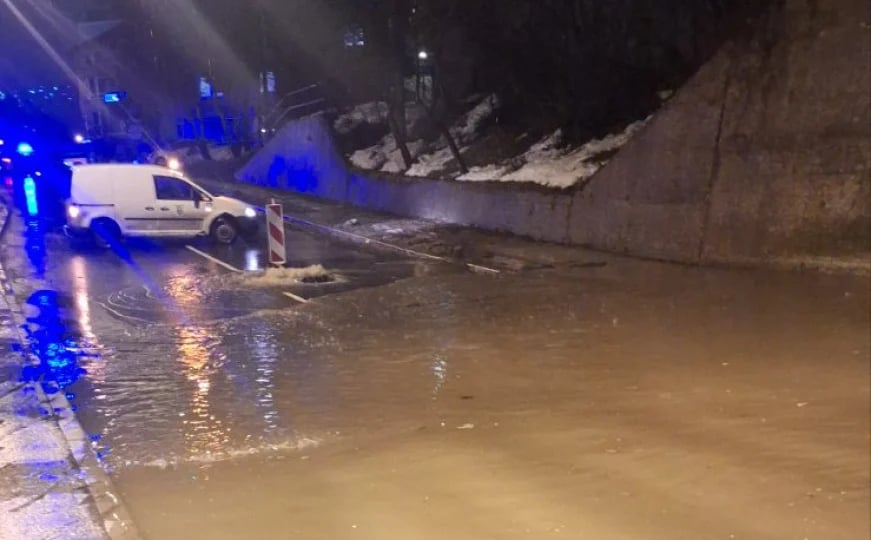 Kiša izazvala poplave i kolaps u saobraćaju širom Bosne i Hercegovine