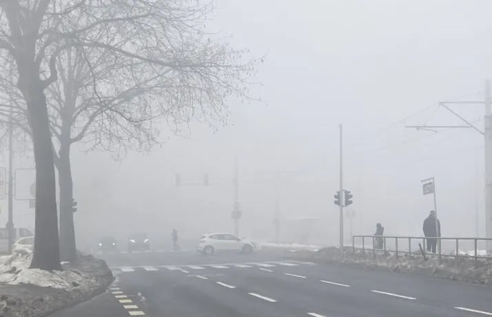 Oprez na cestama: Mokri kolovozi, magla i odroni širom Bosne i Hercegovine