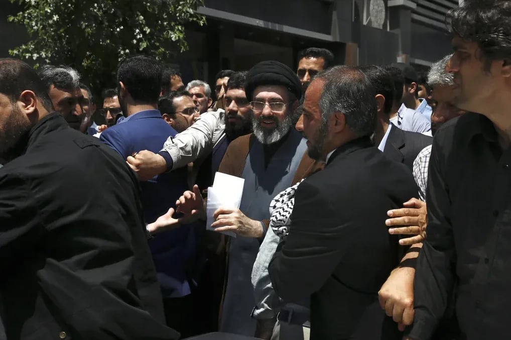 Mojtaba Khamenei ostaje nevidljiv: Ko zapravo upravlja Iranom u vrijeme rata?