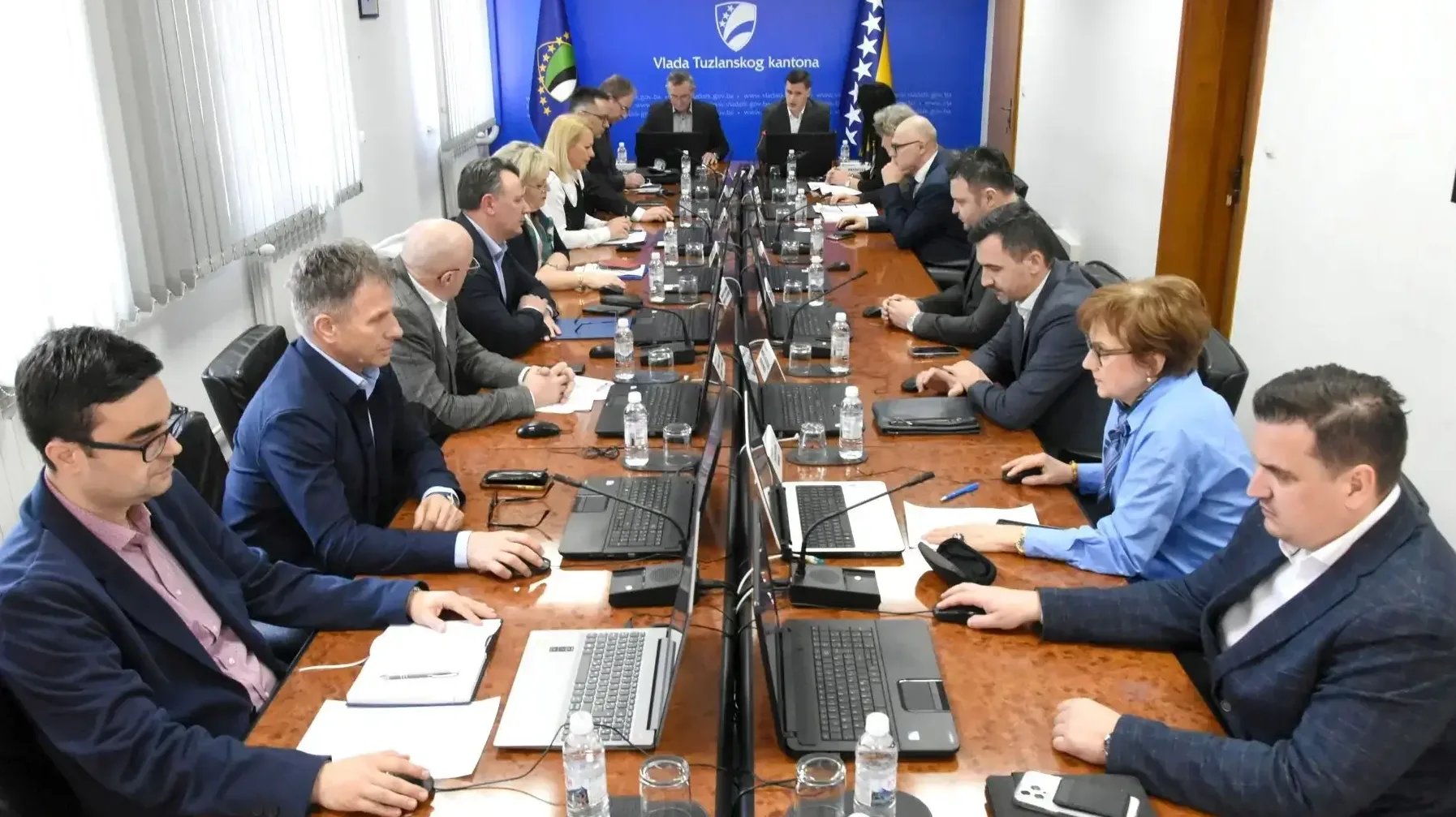 Vlada TK donijela ključne odluke: Transparentnost budžeta i kontrola javnog prijevoza