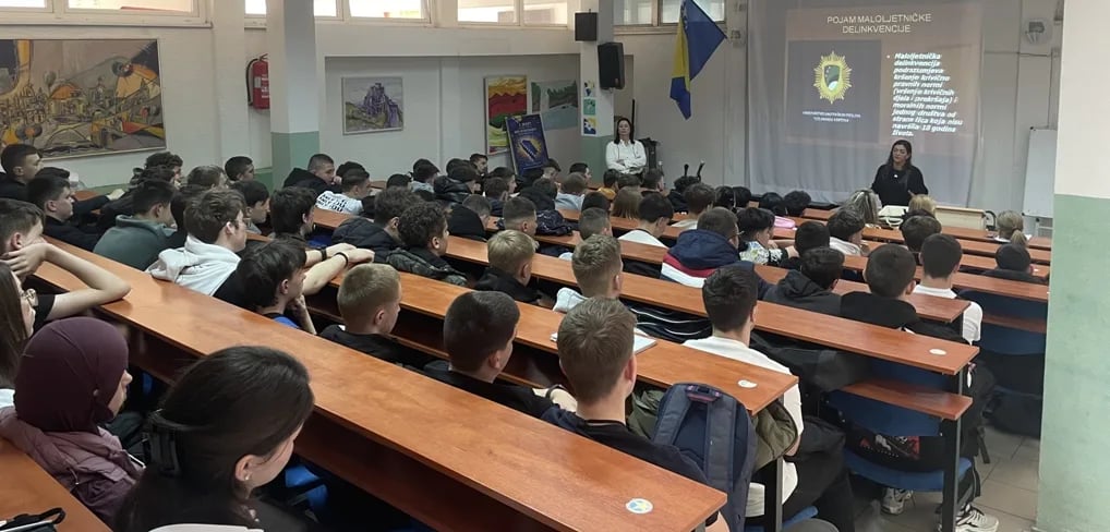 Policija TK-a u školama: Edukacija o nasilju, digitalnoj sigurnosti i maloljetničkom prestupništvu