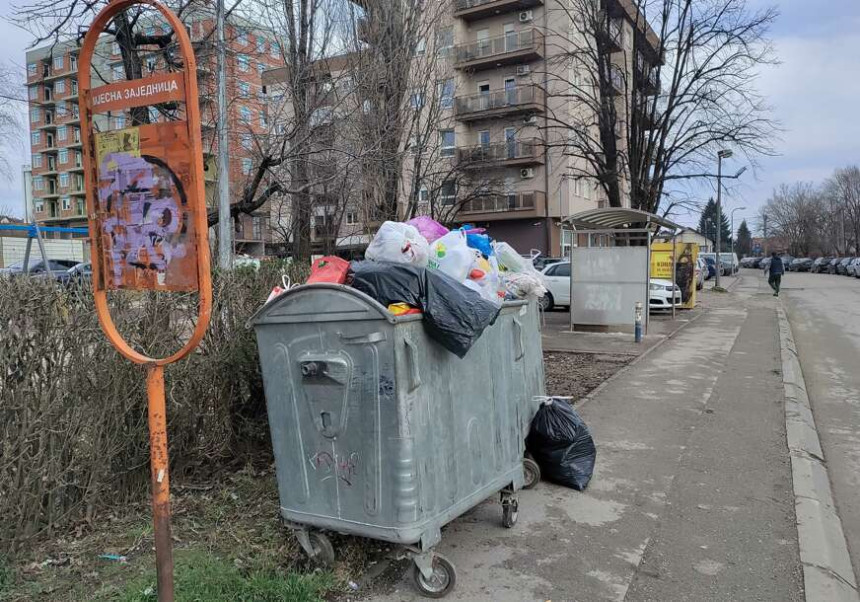 Banja Luka zatrpana smećem: “Dep-ot” u štrajku, “Čistoća” ne želi odgovornost za epidemiju