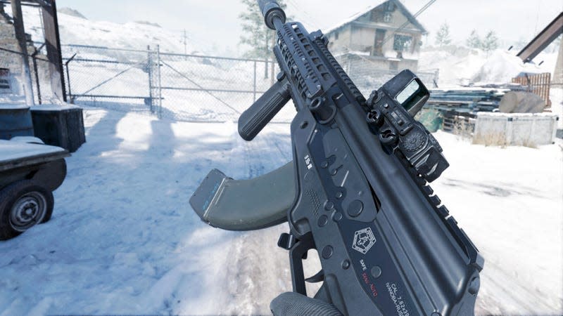 CR-56 AMAX u Black Ops 6 pokazuje nevjerovatnu preciznost uz pravilan odabir dodataka