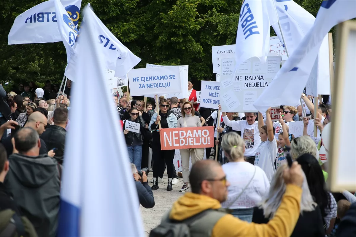 Radnici u Sarajevu protestuju protiv ukidanja neradne nedjelje