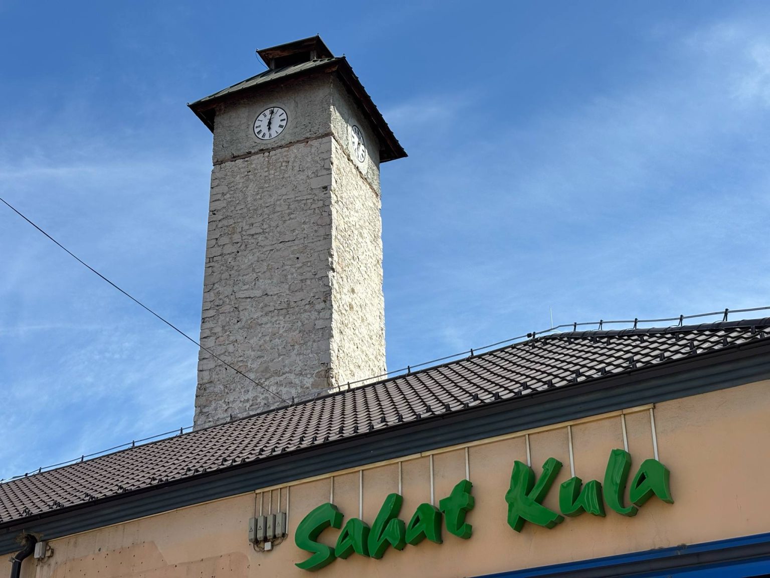 Sanirana šteta na Sahat-kuli: Sat ponovo u funkciji