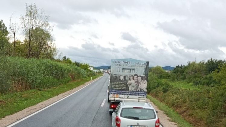 Vozač poginuo u teškoj nesreći kod Lukavca