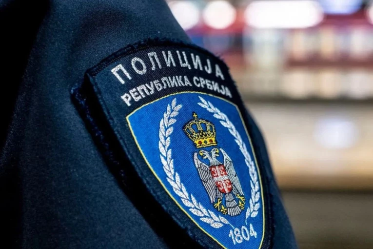 Horor u Srbiji: Mladić policajcu odsjekao ruku mačetom