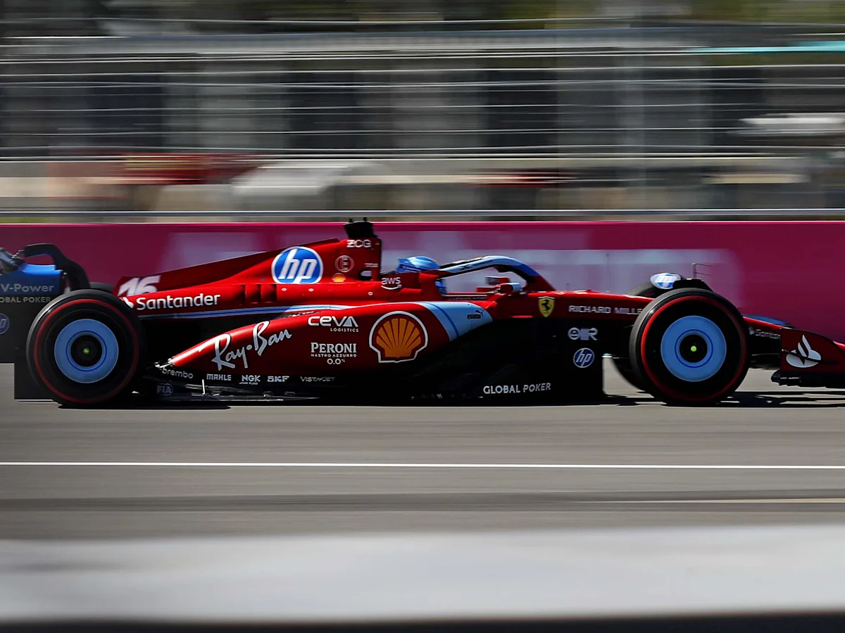 Hamilton i Leclerc obavili prve krugove u Ferrarijevim bolidima: Početak nove ere za sedmerostrukog prvaka