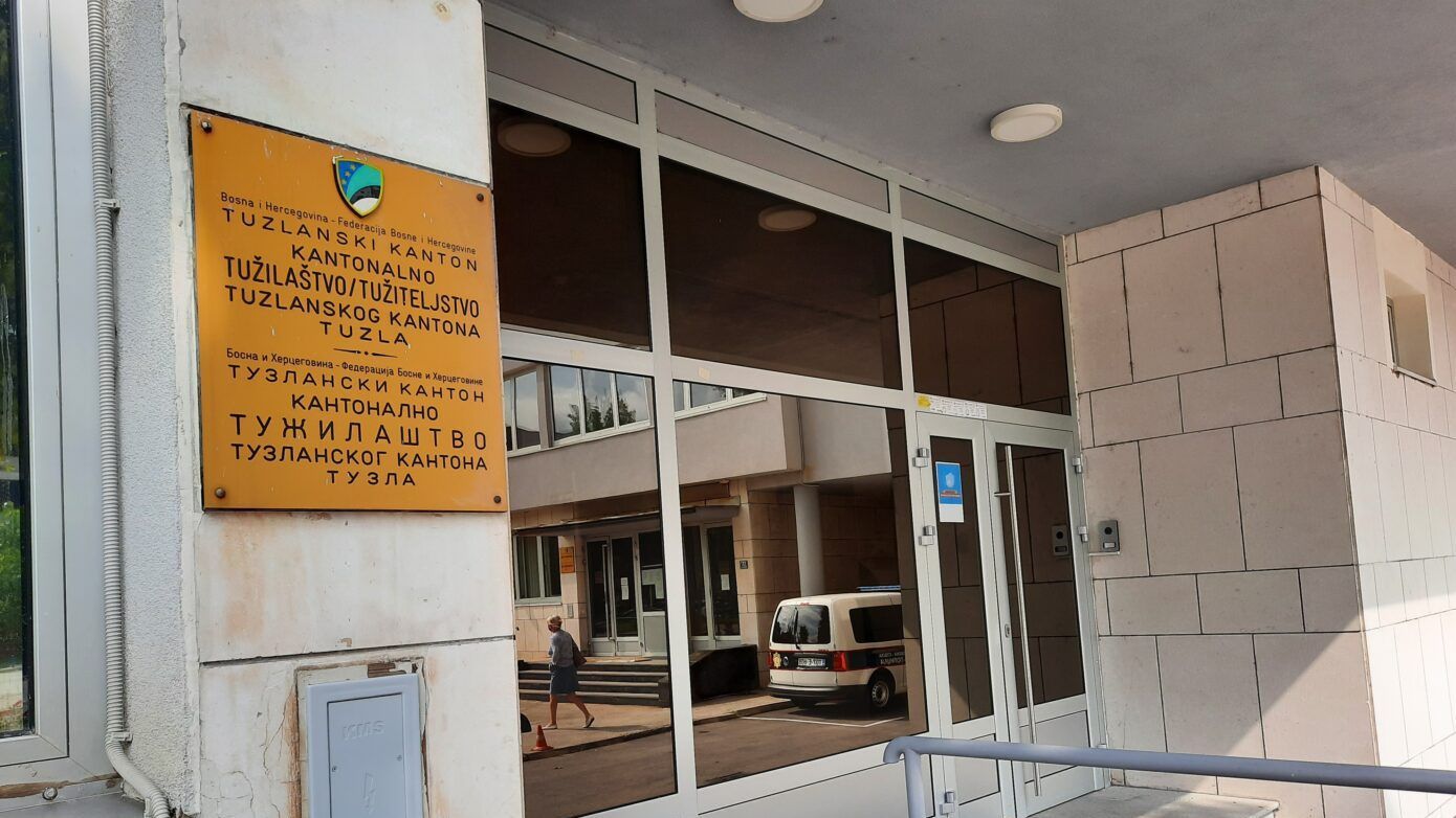 Akcija Tužilaštva TK: Uhapšeni vođe i članovi kriminalne grupe osumnjičeni za planiranje likvidacija putem Sky aplikacije