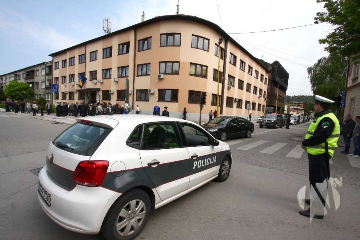 MUP TK proveo akciju “Lijevak”: Kontrolisano 447 vozila, oduzeto 40 vozačkih dozvola