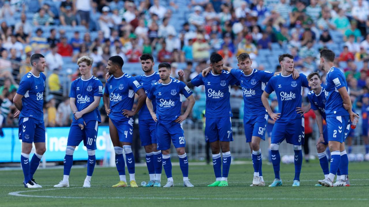 Everton smijenio trenera Seana Dychea dan nakon što je Julen Lopetegui napustio West Ham