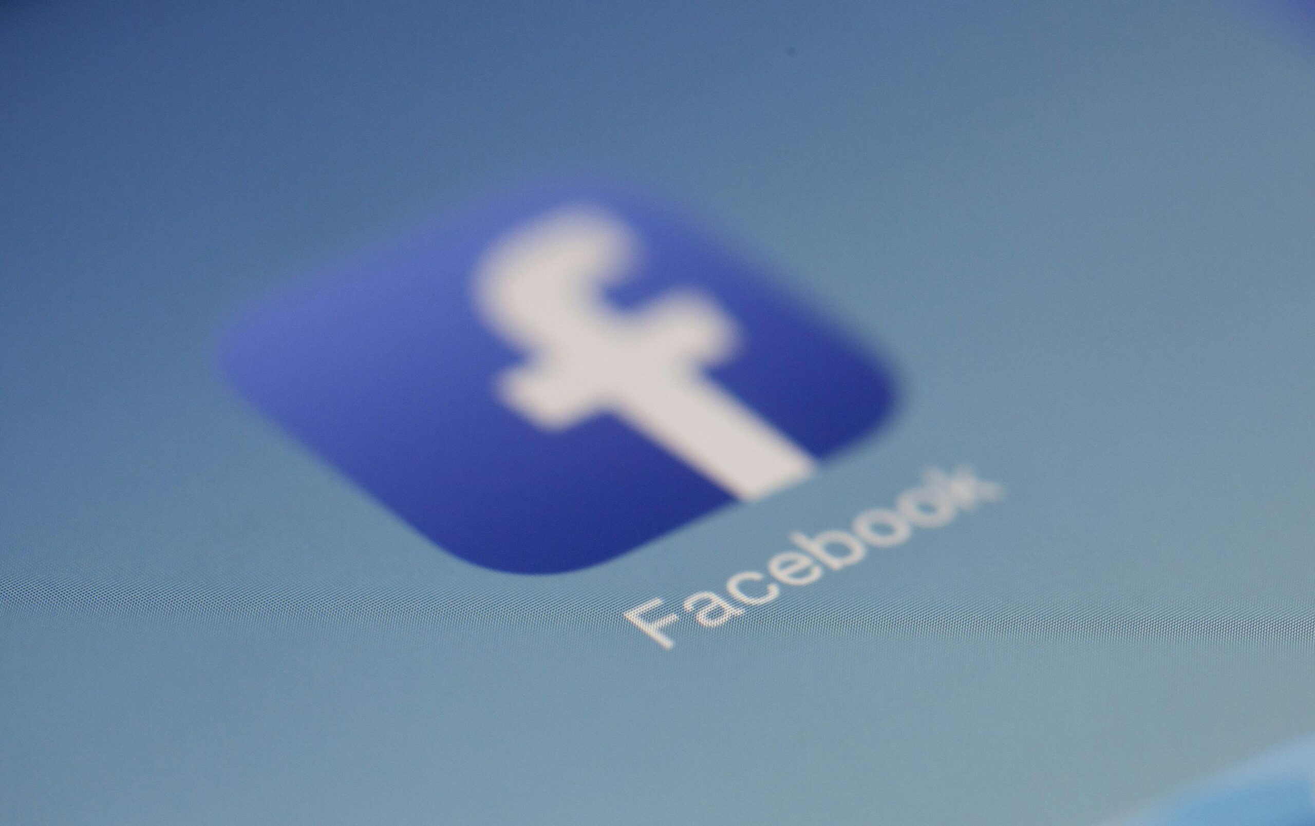 Mark Zuckerberg tuži Facebook zbog gašenja profila