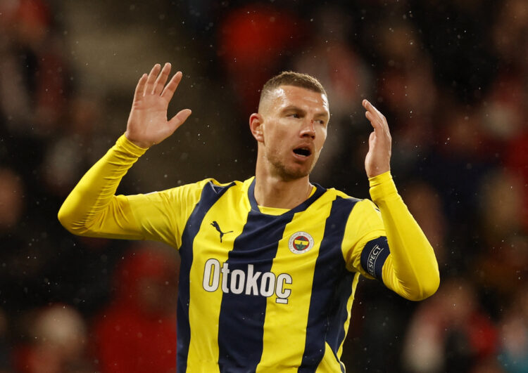 Džeko asistirao u pobjedi Fenerbahçea nakon povratka na teren