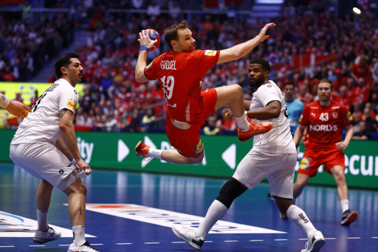 Danci u problemima pred finale, povrijedio se najbolji rukometaš svijeta