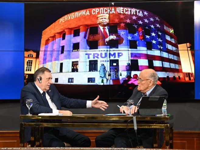 Dodik u plaćenom podkastu kod Giulianija vrijeđao Bošnjake i bivše predsjednike Dodik u plaćenom podkastu kod Giulianija vrijeđao Bošnjake i bivše predsjednike