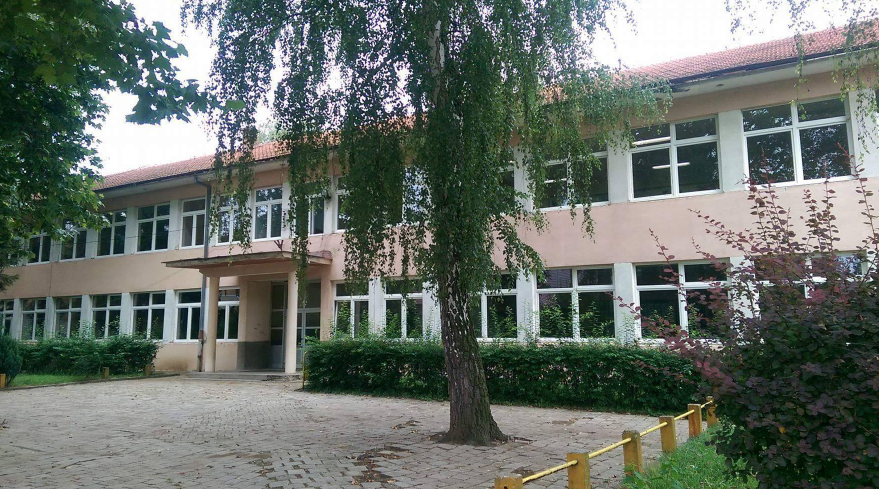 Napad u OŠ „Slavinovići“: Roditelj fizički nasrnuo na učenika