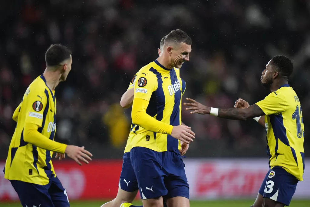 Džeko i Tadić predvodili Fenerbahce do ubjedljive pobjede nad Anderlechtom