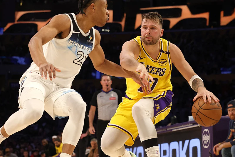 Spektakl u NBA ligi: James i Dončić briljirali, Jokić i Curry oduševili