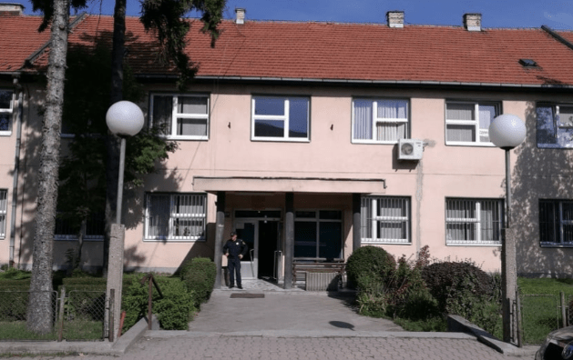 Pucnjava ispred Općinskog suda u Živinicama: Jedna osoba ranjena