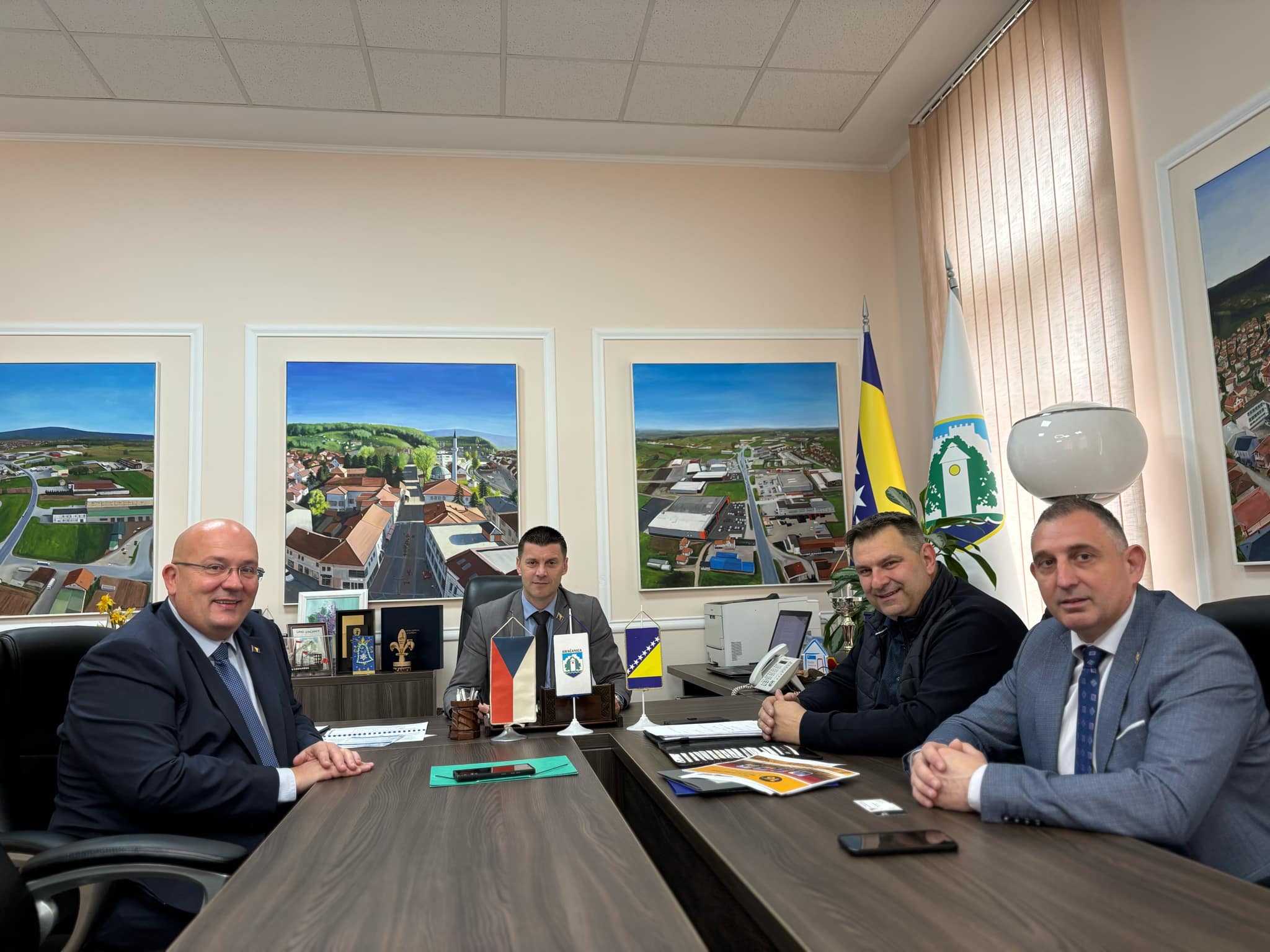 Počasni konzul BiH u Češkoj posjetio gradonačelnika Džebu