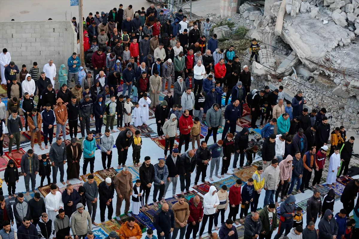 Palestinci obilježavaju Ramazanski bajram među ruševinama