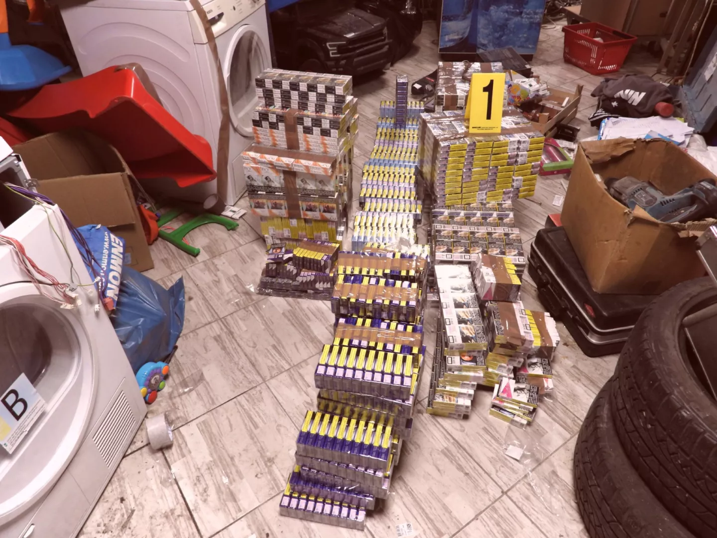 Granična policija BiH zaplijenila 4.631 kutiju cigareta