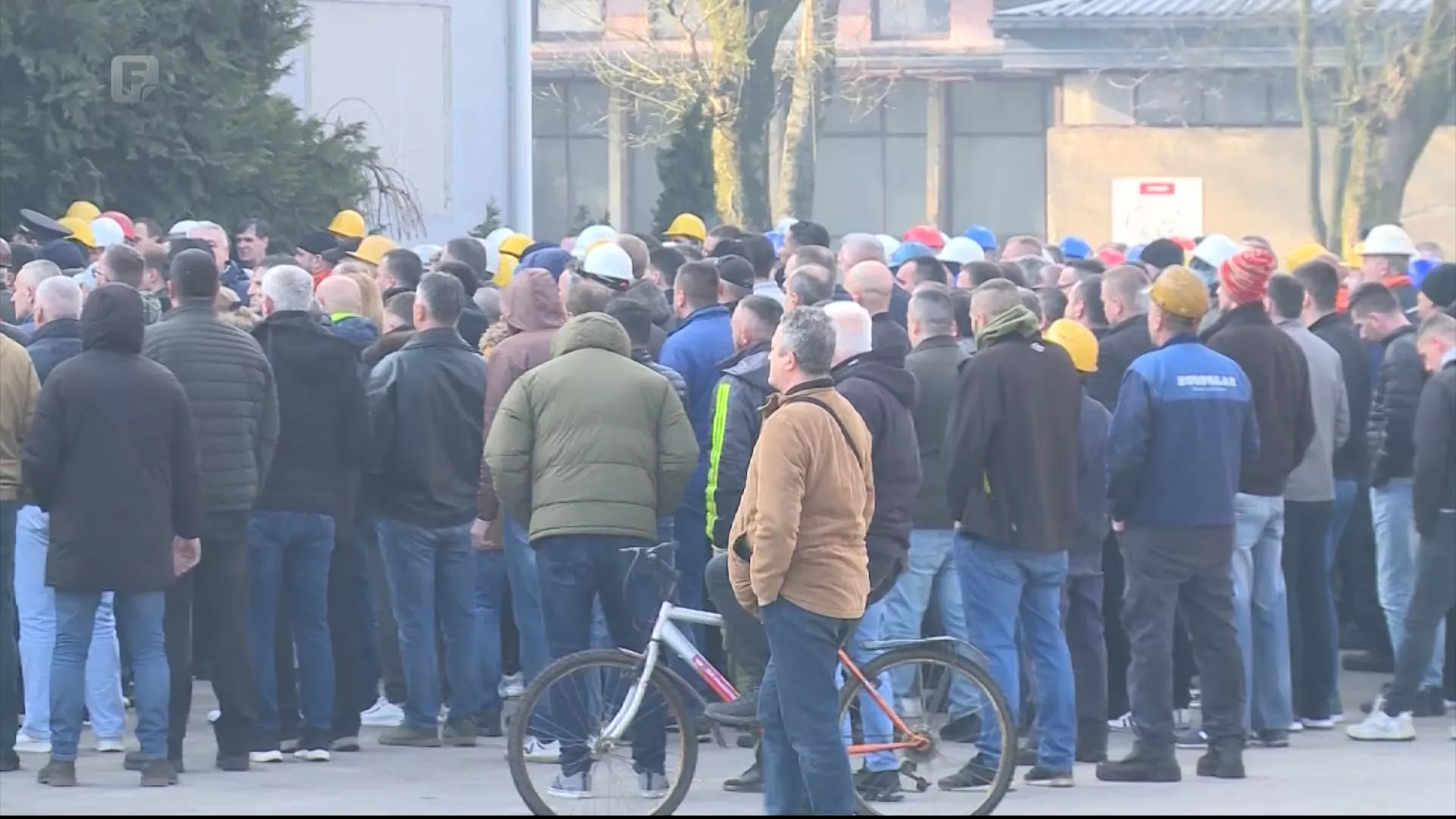 Privrednici u Živinicama na protestnoj šetnji: “Vlada FBiH guši privredu”