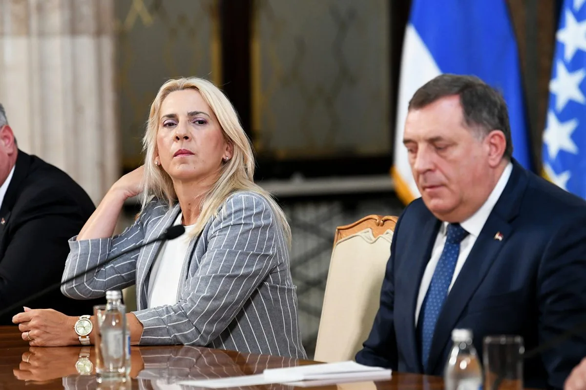 Britanske sankcije prema Dodiku i Cvijanović ostaju na snazi