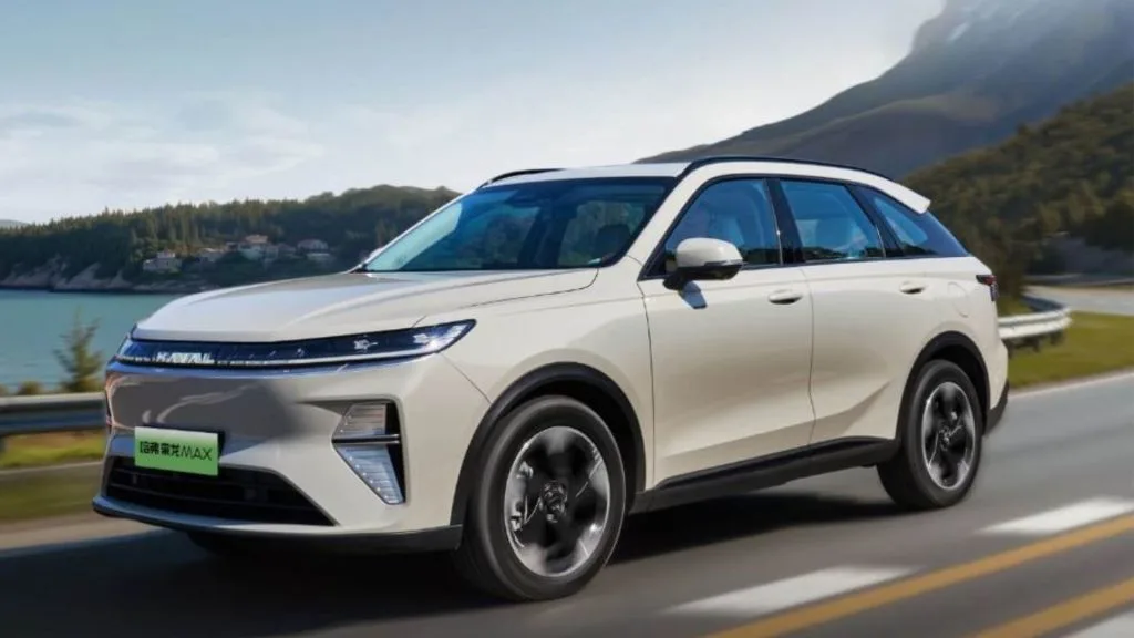 Kineski hibridni električni automobil nudi domet od 1200 km i punjenje 80% za 30 minuta