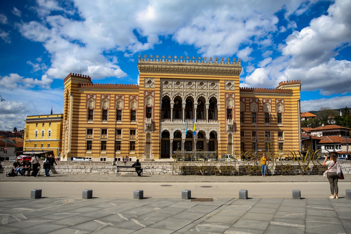 Sarajevska Vijećnica proslavila 129. rođendan: Simbol grada iz pepela Sarajevska Vijećnica proslavila 129. rođendan: Simbol grada iz pepela