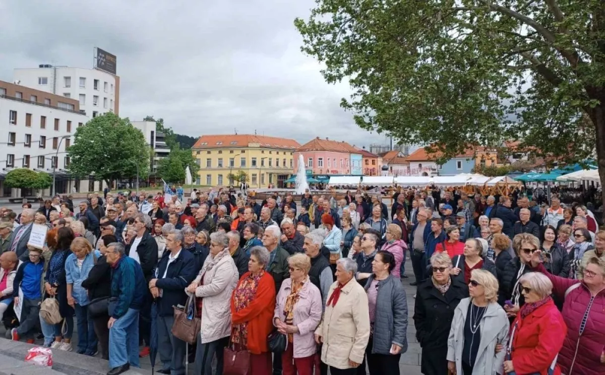 Održan protest penzionera u Tuzli