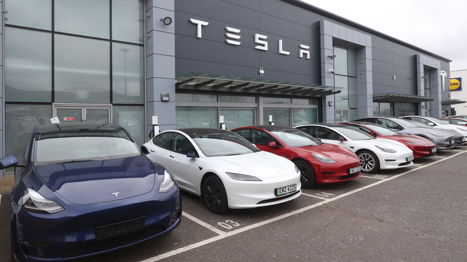 Elon Musk kupio 2,5 miliona akcija Tesle