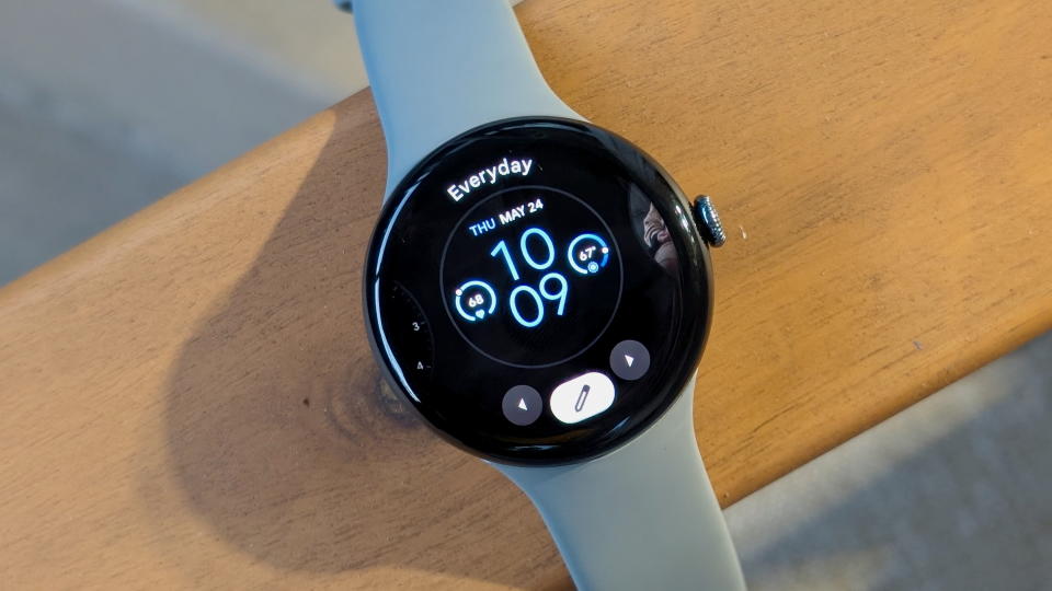 Pixel Watch aplikacija dobila svijetli izgled bez podešavanja
