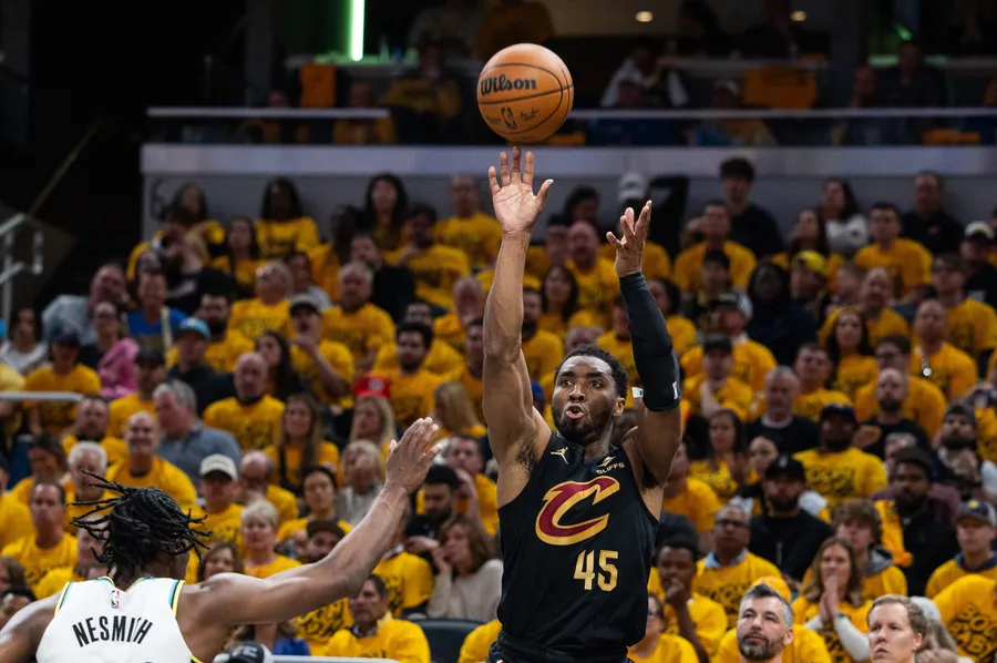 Cleveland vratio break, Indiana pala na krilima Mitchella