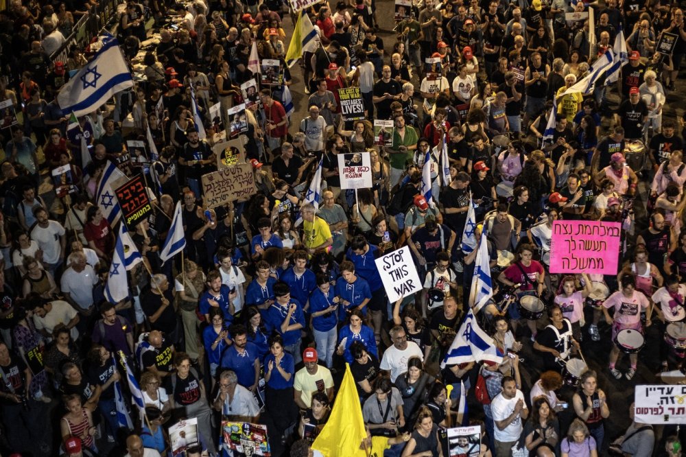 Protest u Tel Avivu: “Premijeru, kako se možete pogledati u ogledalo?”