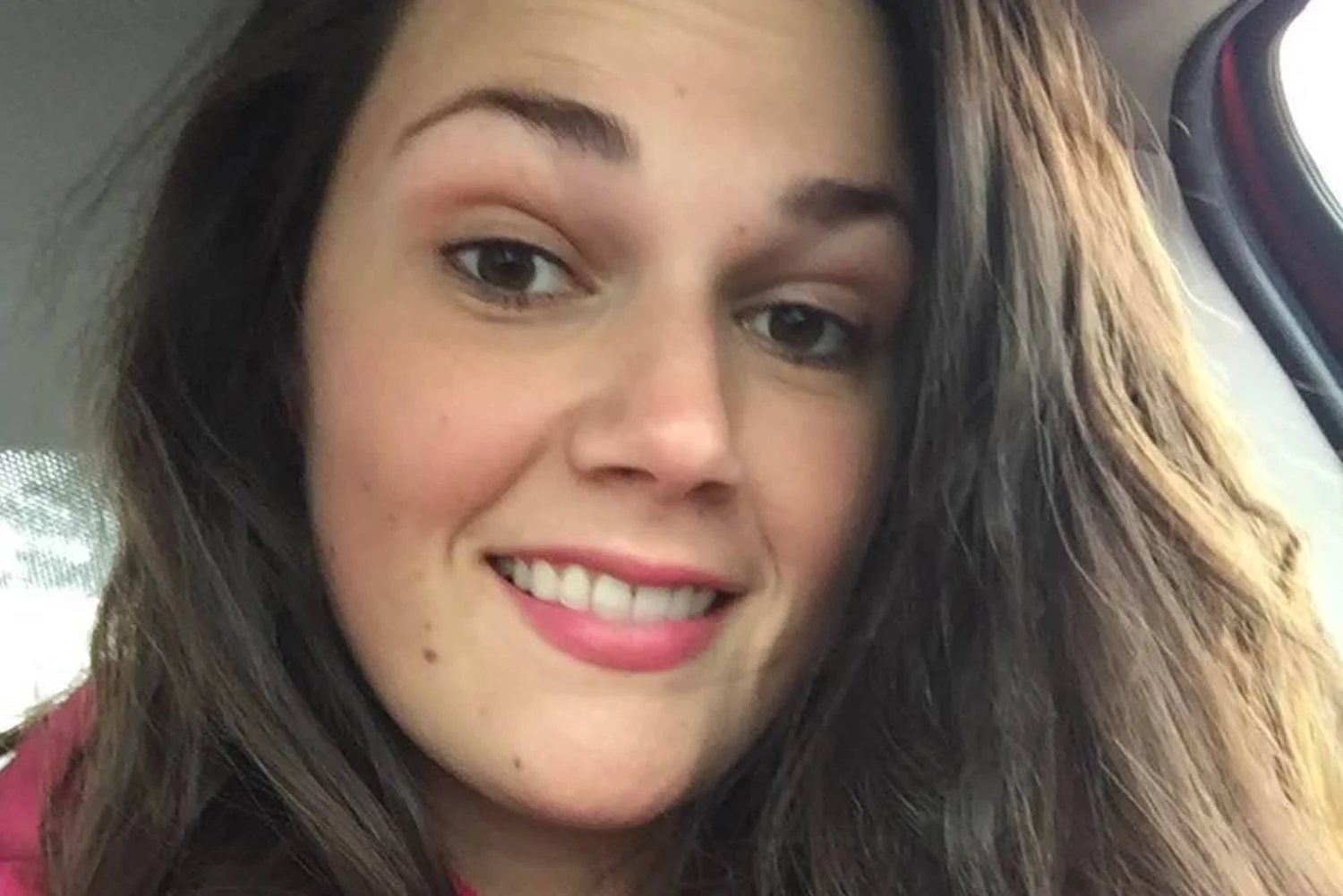 SAD: Nastavnica suočena sa 63 krivična djela nakon navodnog održavanja seksualnih odnosa sa 16-godišnjim učenikom