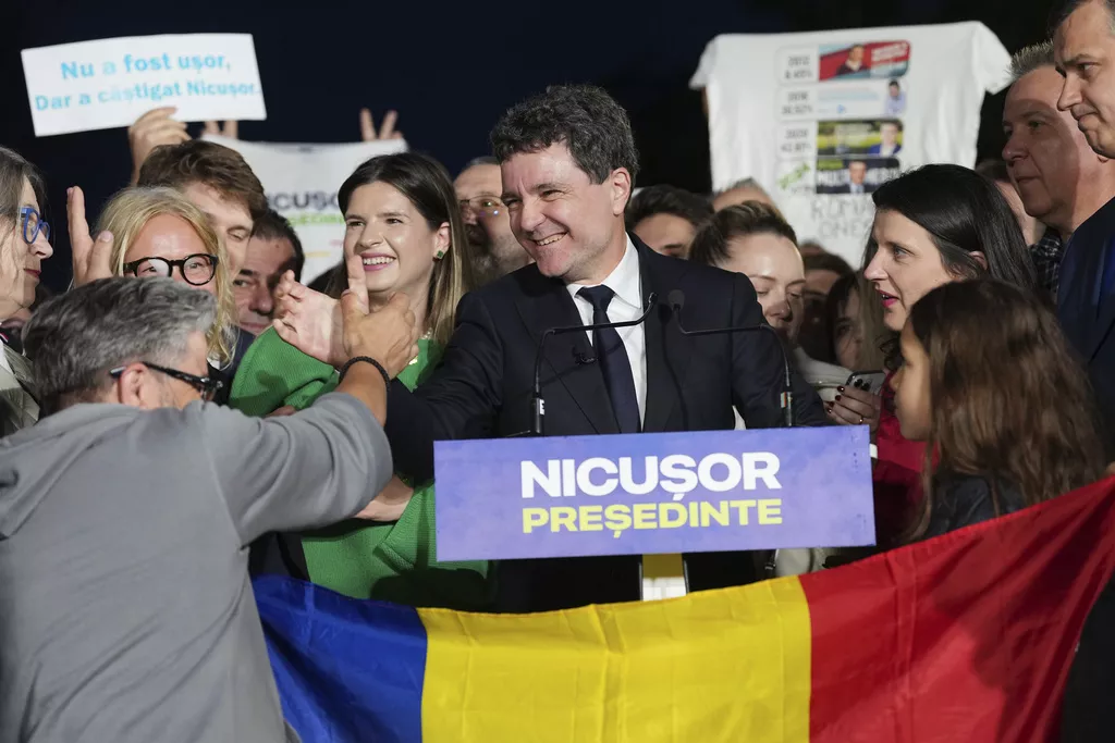 Nicusor Dan novi predsjednik Rumunije nakon pobjede nad Simionom