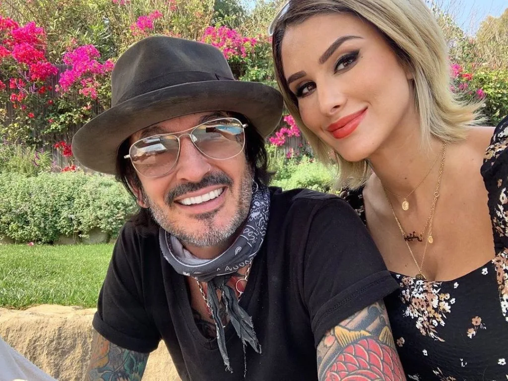 Tommy Lee i Brittany Furlan raspiruju glasine o razvodu kroz tajanstvene objave