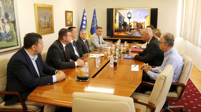 Lakić najavio milionska ulaganja u rudnik Kreka i projekte u Tuzli