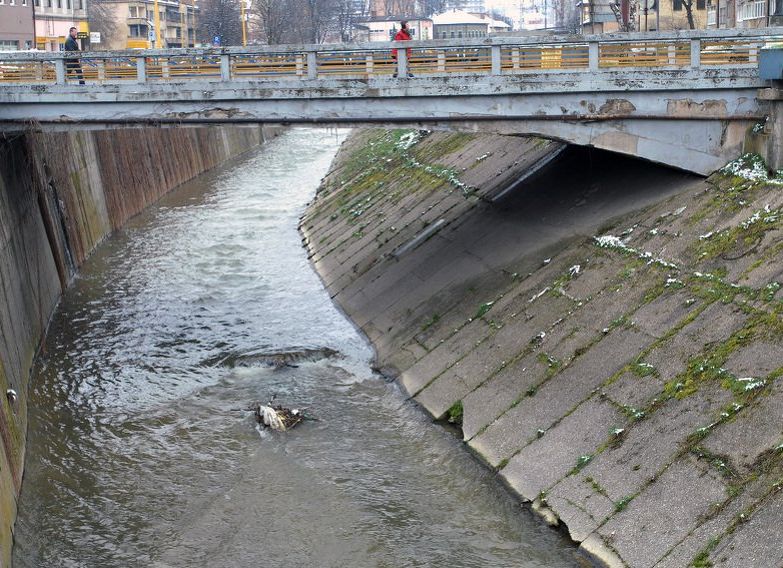 Prolaznik spasio dječaka iz rijeke Jale u Tuzli