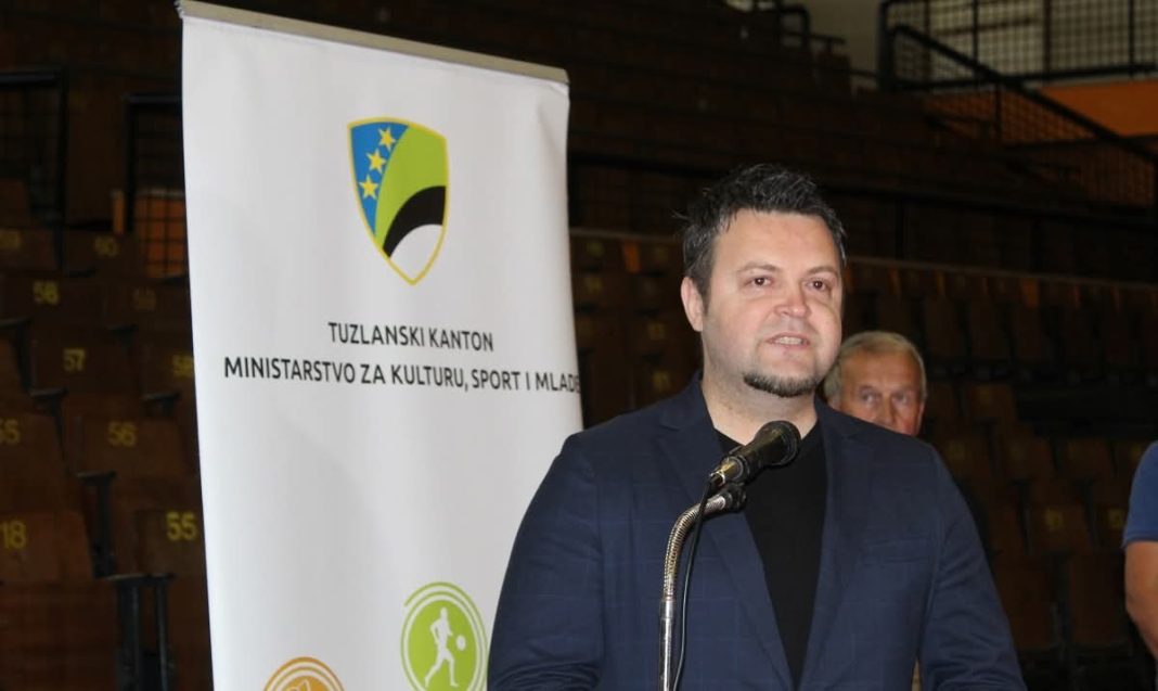 U Tuzli otvoreno federalno takmičenje u košarci za školarce