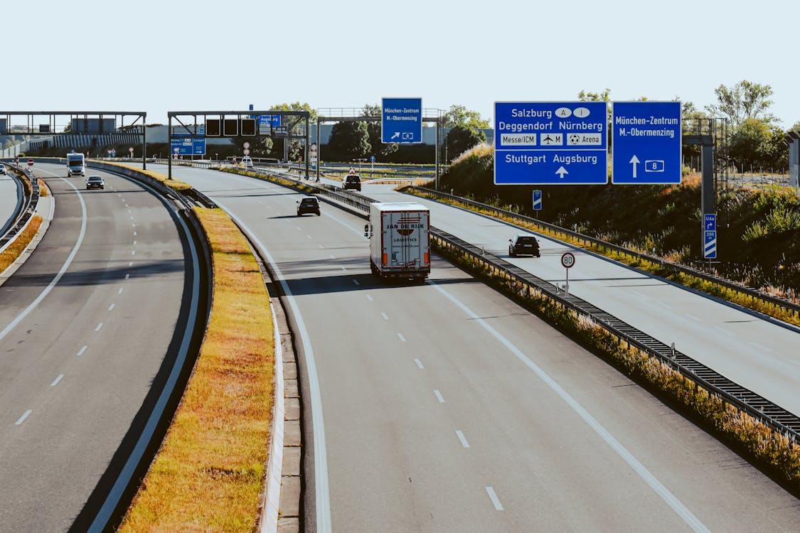 Njemačka uvodi ‘nevidljive zamke’ na cestama: Automatske kontrole težine kamiona donose kazne do 450 eura