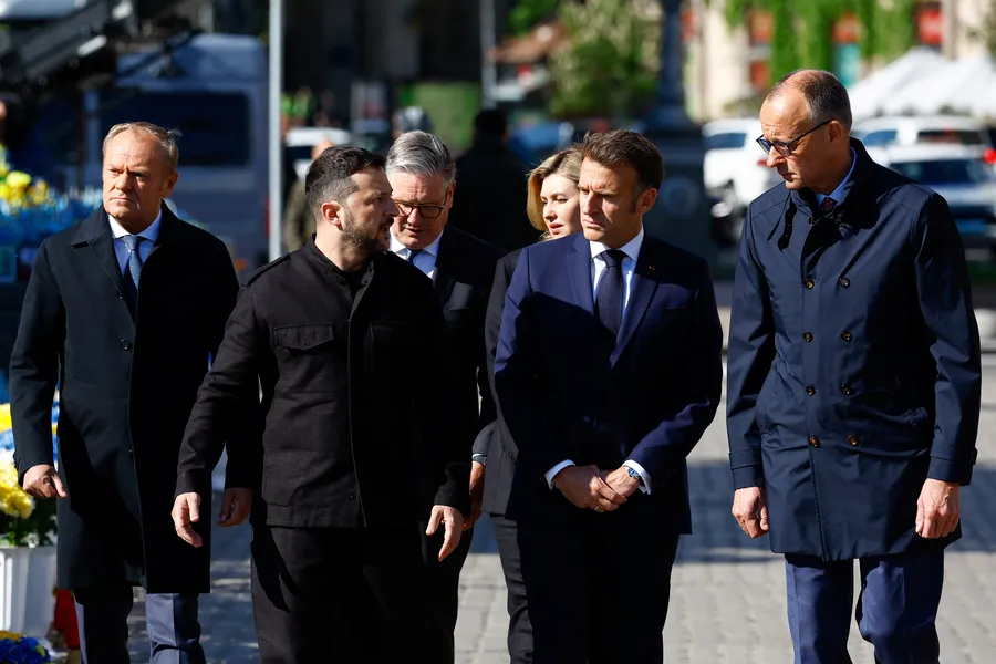 Macron, Merz, Tusk i Starmer u Kijevu upozorili Rusiju