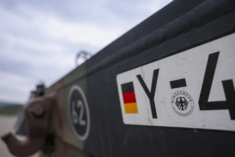 Njemačka ponovo gradi vojnu silu: Strah i divljenje u Francuskoj