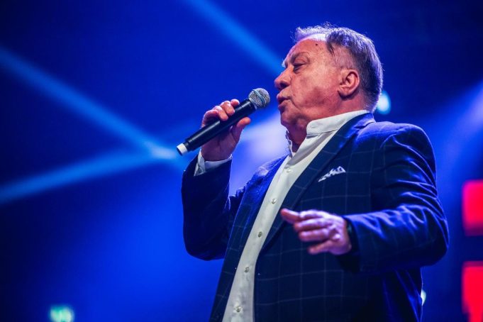 Halid Bešlić otkazao koncert u Gradačcu zbog zdravstvenih problema