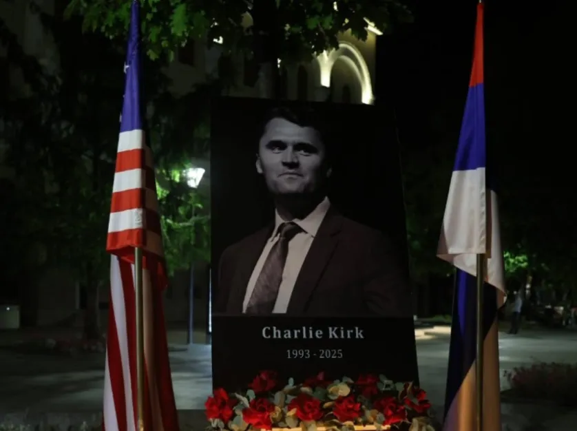 U Banja Luci odata počast Charlieju Kirku