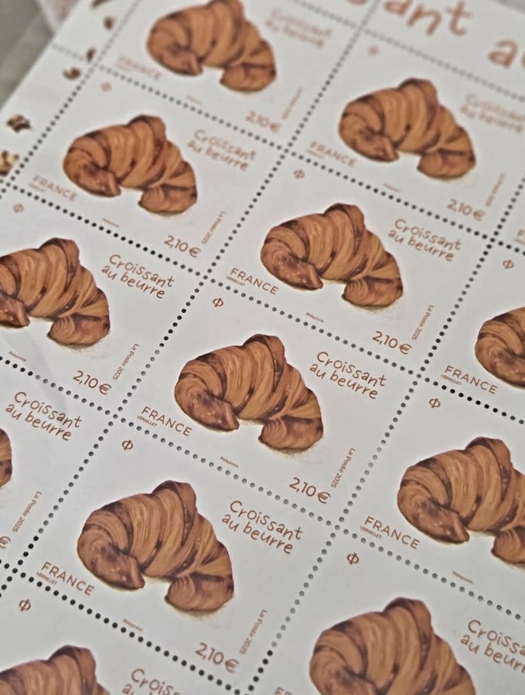 Francuska izdala poštansku marku s mirisom croissanta