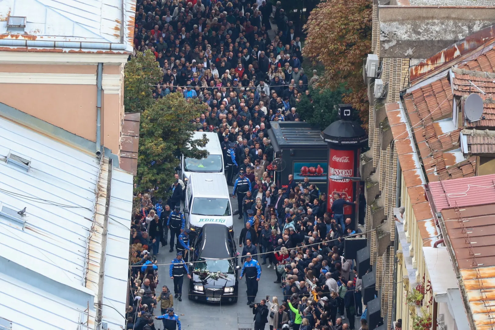 Hiljade ljudi klanjalo dženazu Halidu Bešliću u Sarajevu